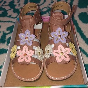 NWT 🏷 Toddler sandals